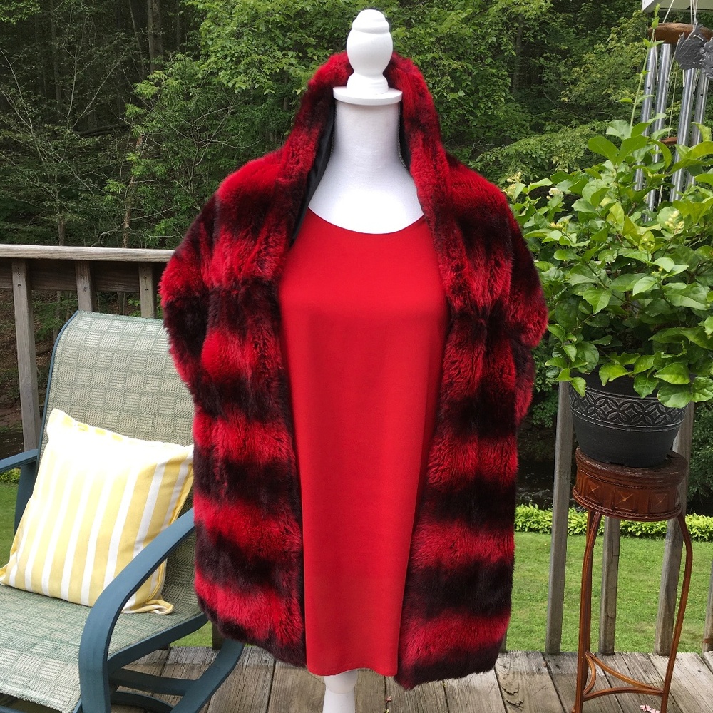 Striking red and black lined soft and thick faux fur wrap